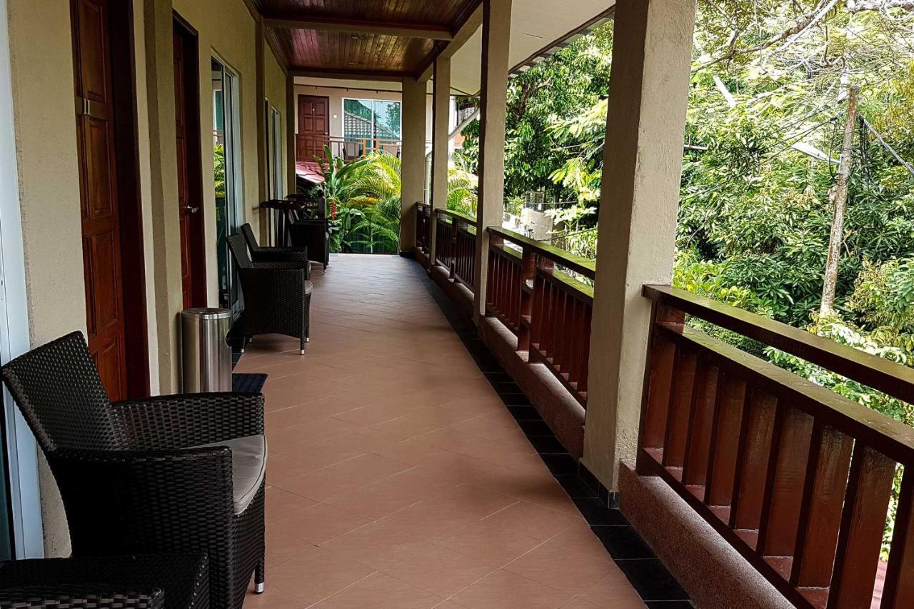 Tioman Dive Resort Kampong Ayer Batang Exterior photo