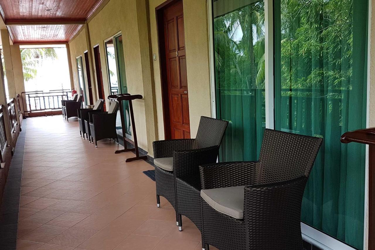 Tioman Dive Resort Kampong Ayer Batang Exterior photo
